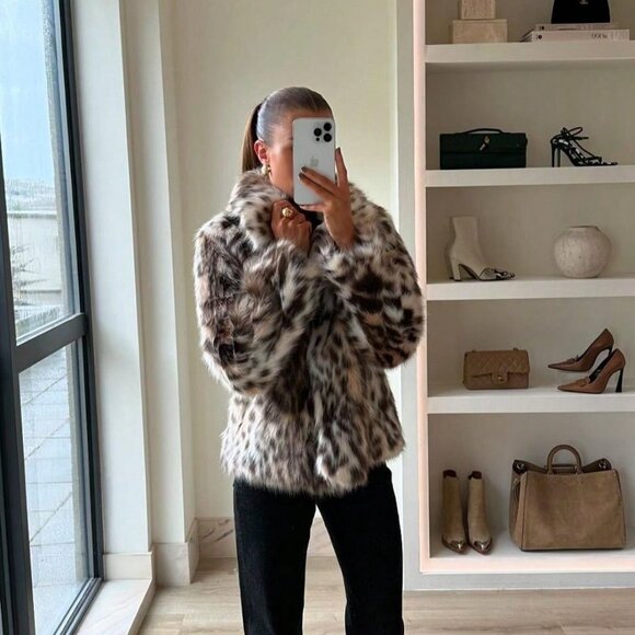 Women's Faux Fur animal print Long Sleeve Warm Coat - Picture 7 of 9